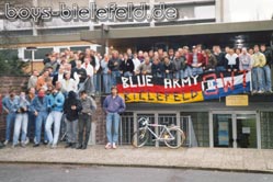 Winterpause 1989-90:
Blue Army/OWT vor der Abfahrt zum Hallenturnier in Ibbenbüren