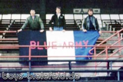 15.04.1983:
Blue Army mit der ersten Fahne auf dem Weg nach Kaiserslautern
