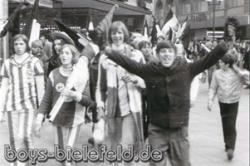 16. Oktober 1971: 
Arminen in der Kölner Innenstadt vor dem Spiel beim FC