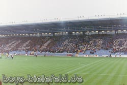 23.11.1996:
Erste Choreografie auf Bielefelder Boden beim Spiel gegen den SC Freiburg.