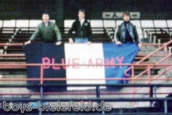 15.04.1983:
Blue Army mit der ersten Fahne auf dem Weg nach Kaiserslautern